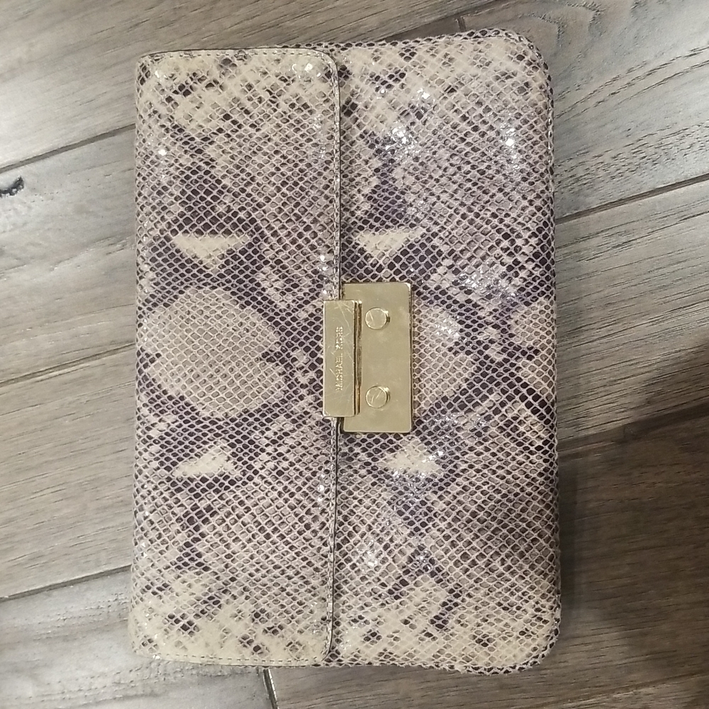 Michael kors convertible clutch
